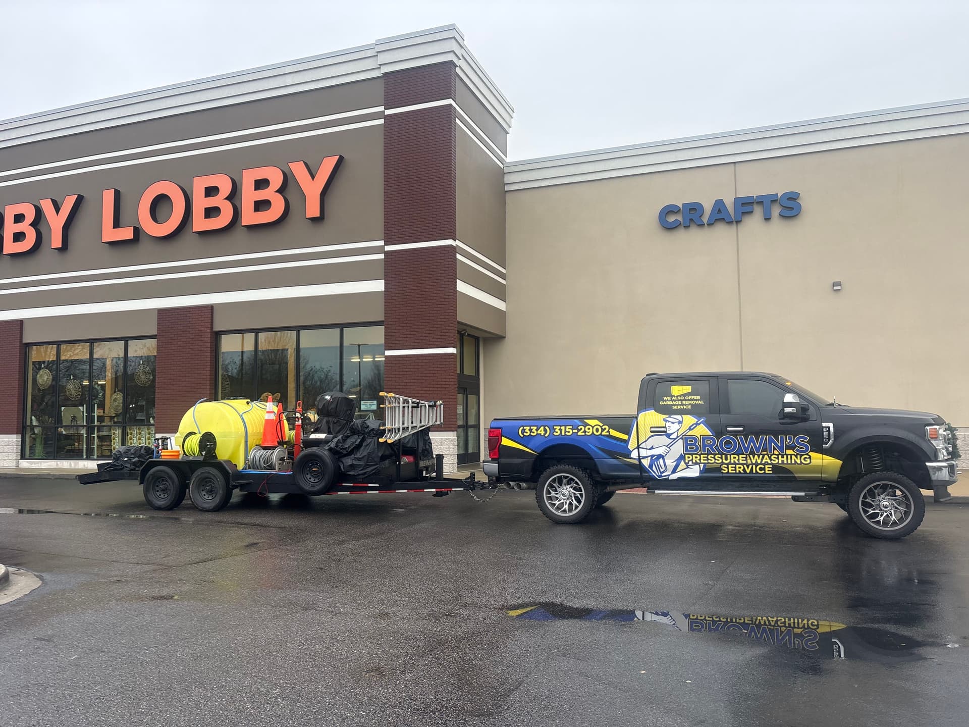 Gallery photos for Brown's Pressure Washing Shines at Local Retail Store: Image #3